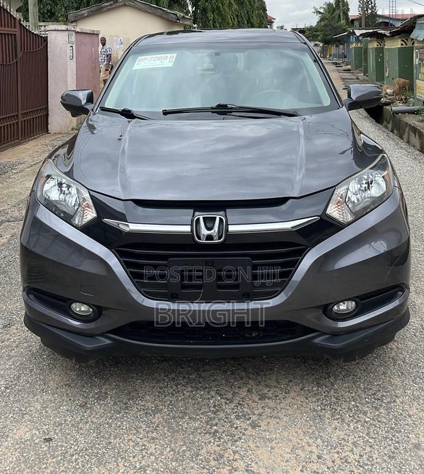 Honda HR-V 4dr SUV (1.5L 4cyl CVT) 2016 Gray