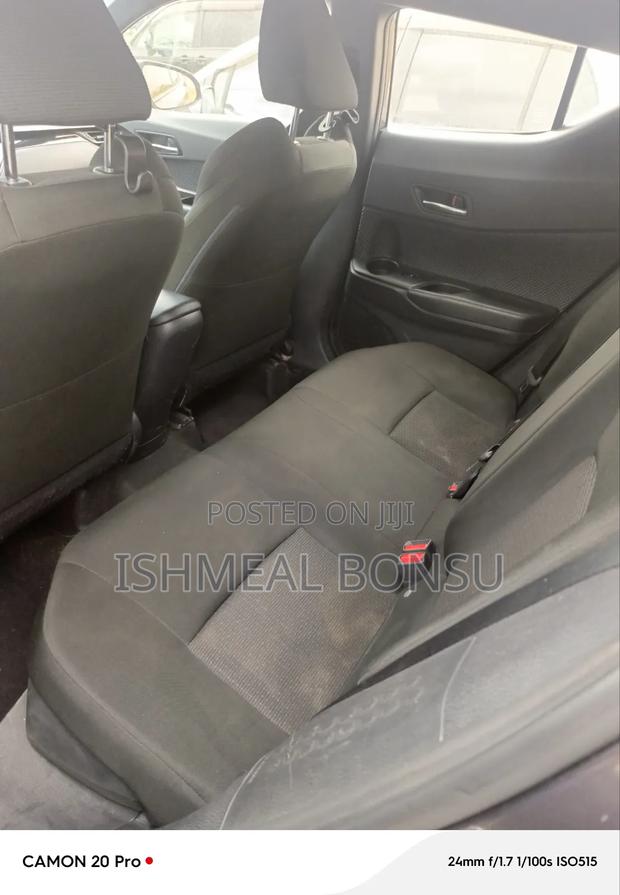 Toyota C-HR 2019 Gray