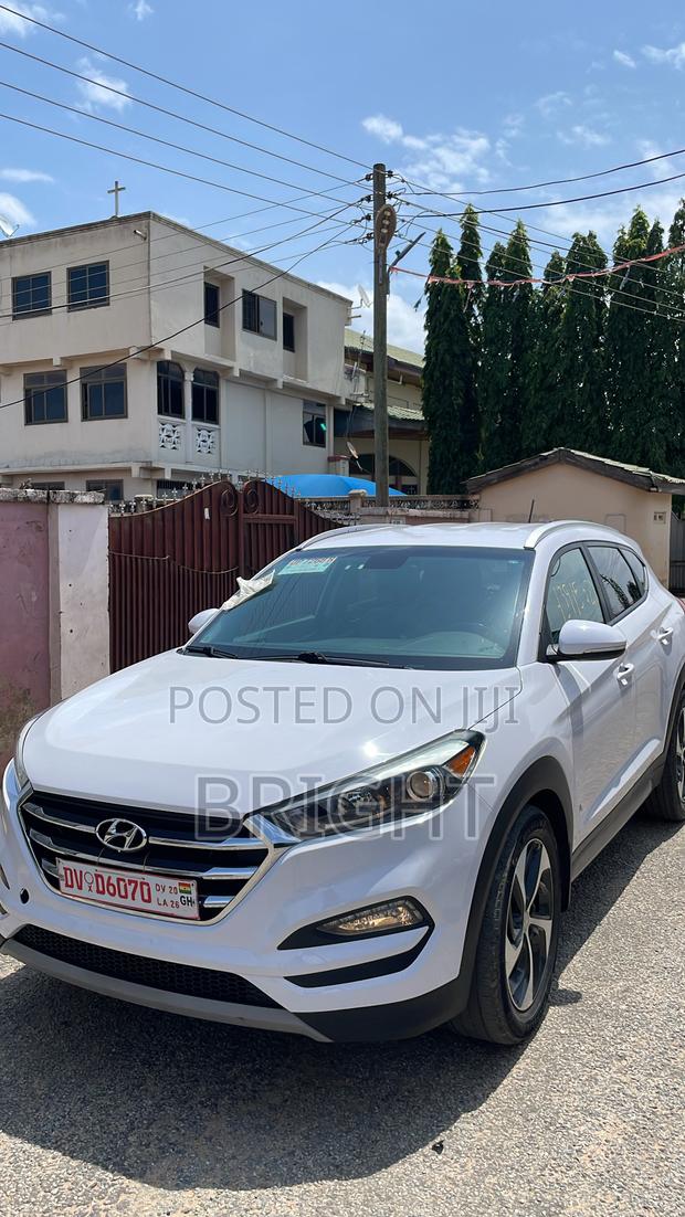 Hyundai Tucson SE AWD 2017 White