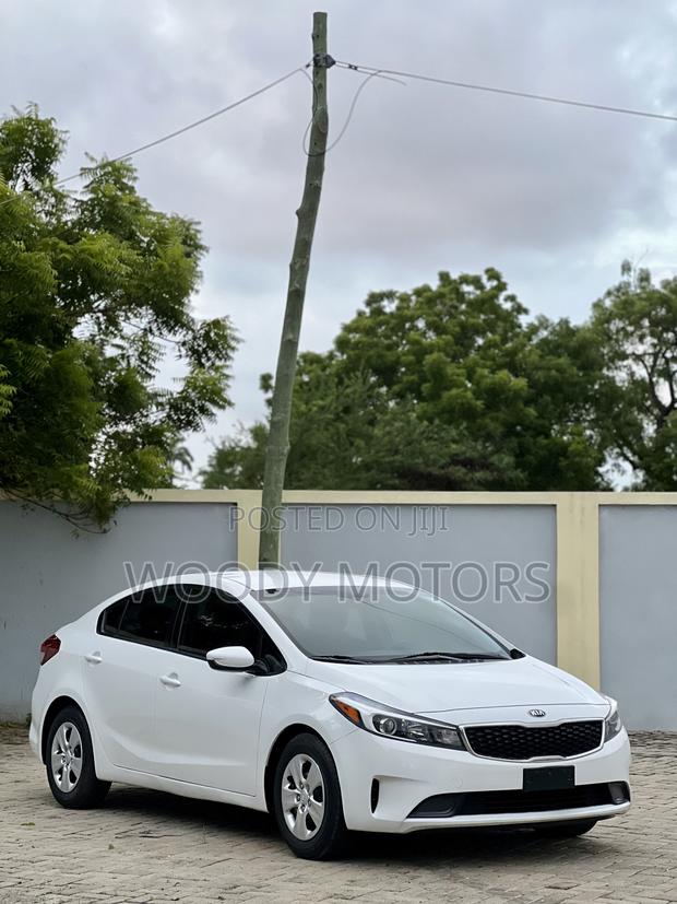 Kia Forte S Sedan 2017 White