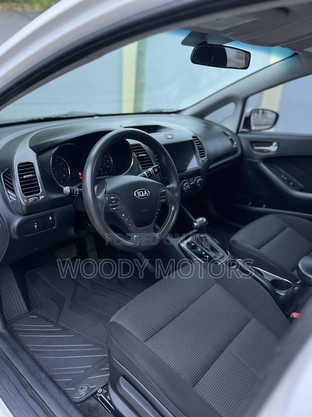 Kia Forte S Sedan 2017 White