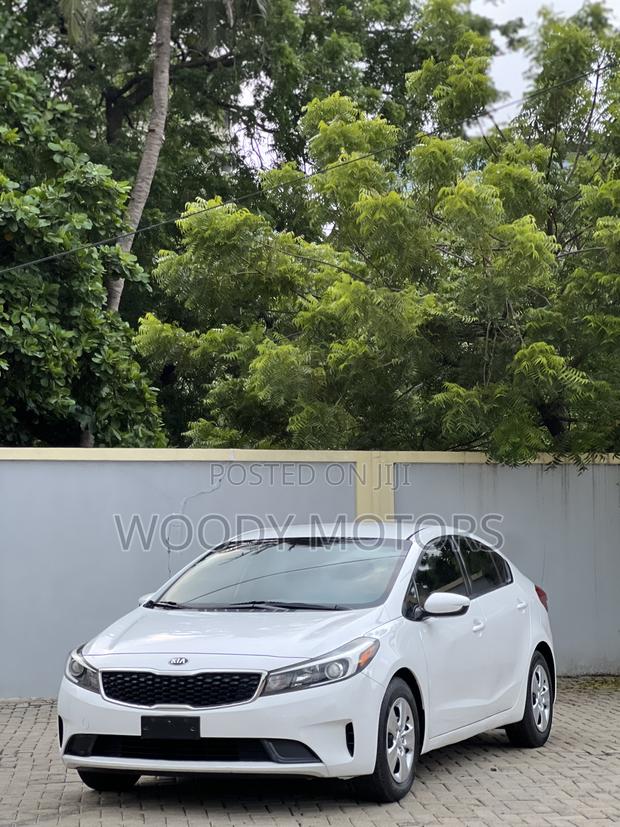 Kia Forte S Sedan 2017 White