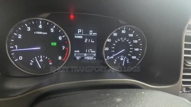 Hyundai Elantra 2017 Red