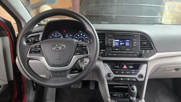 Hyundai Elantra 2017 Red