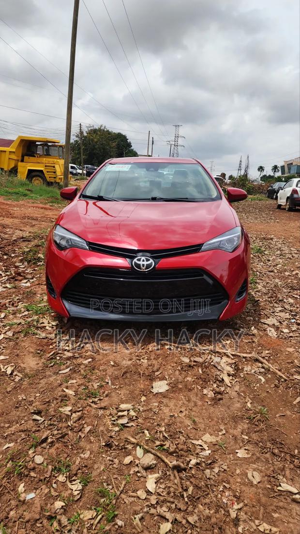 Toyota Corolla 2018 Red