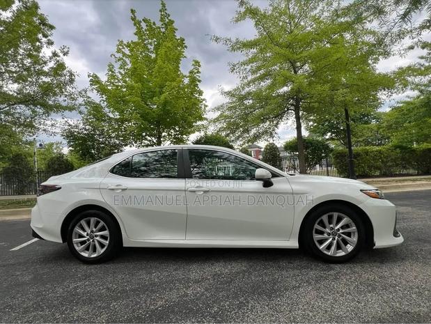 Toyota Camry LE 2022 White