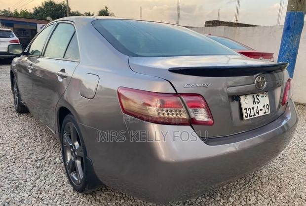 Toyota Camry 2009 Gray
