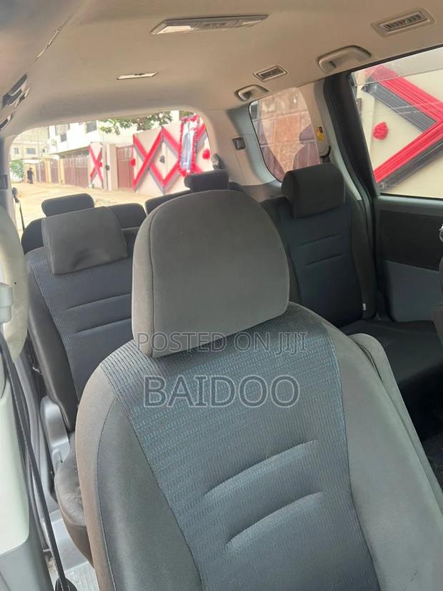 Toyota Voxy 2010 Black