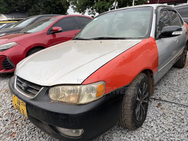 Toyota Corolla Sedan 2001 Silver
