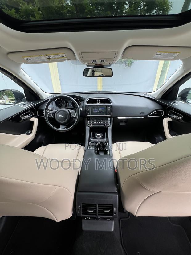 Jaguar F-Pace 35t Premium 2017 Silver