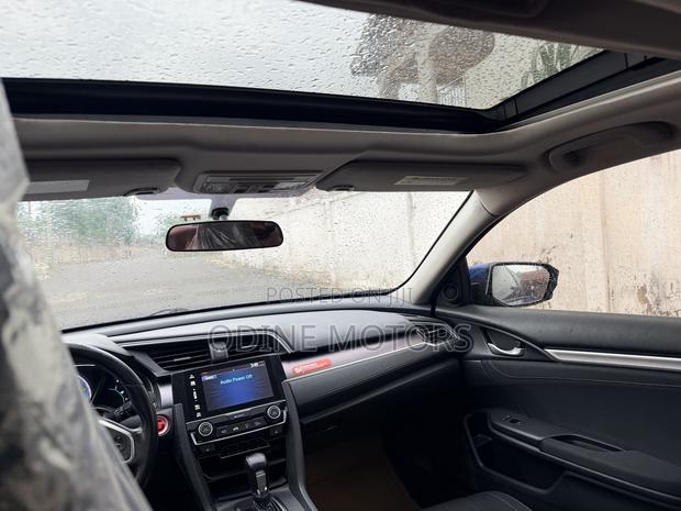 Honda Civic 2018 Blue