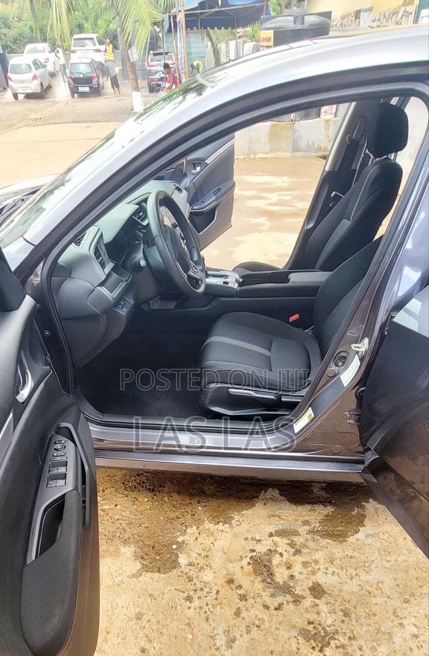 Honda Civic 2020 Gray