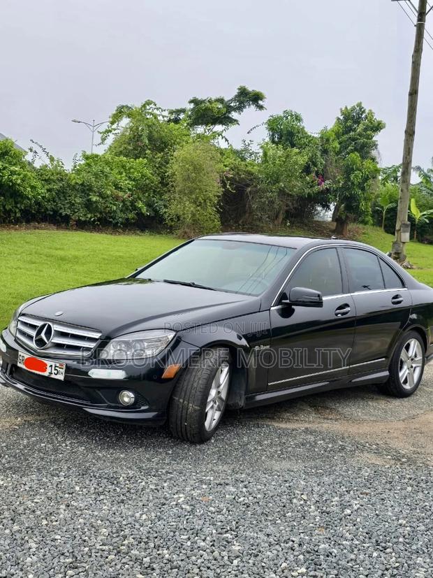 Mercedes-Benz C300 2010 Black