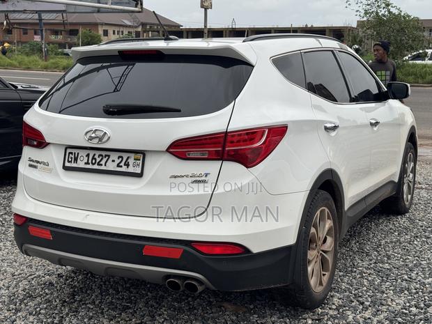 Hyundai Santa Fe Limited 4dr SUV (3.3L 6cyl 6A) 2015 White
