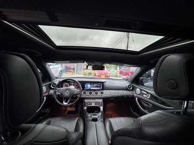 Mercedes-Benz C300 Luxury 4matic Sedan AWD (2.0L 4cyl 7A) 2017 Gray
