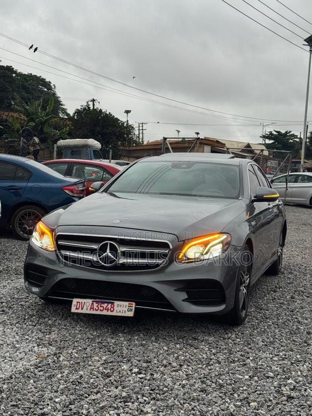 Mercedes-Benz C300 Luxury 4matic Sedan AWD (2.0L 4cyl 7A) 2017 Gray