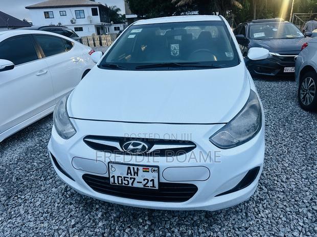 Hyundai Accent 2011 White