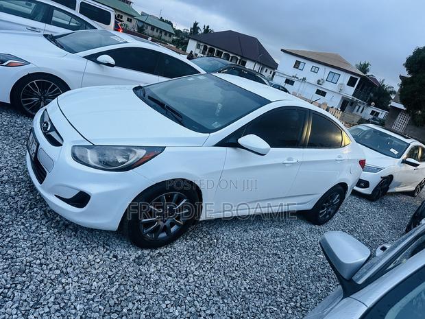 Hyundai Accent 2011 White