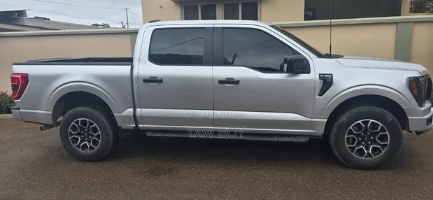 Ford F-150 2022 Silver
