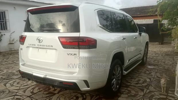 Toyota Land Cruiser 2025 White