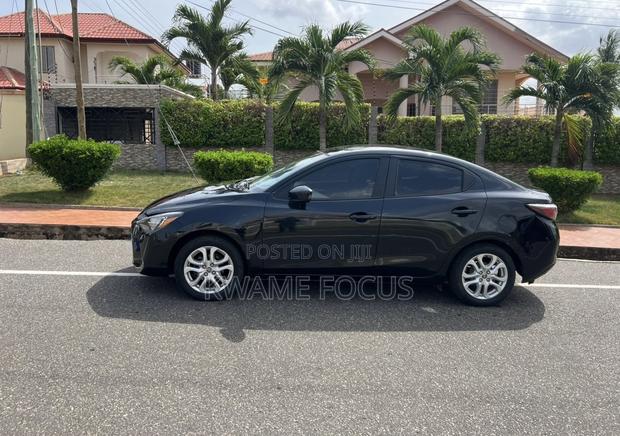 Toyota Yaris iA 1.5 FWD 2017 Black