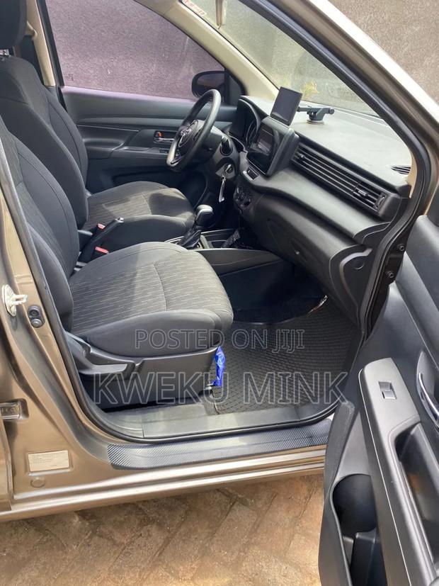 Toyota Rumion 1.5 FWD 2023 Gray