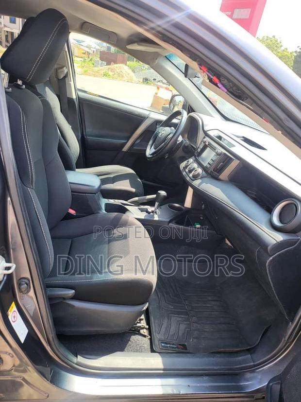 Toyota RAV4 2018 Gray
