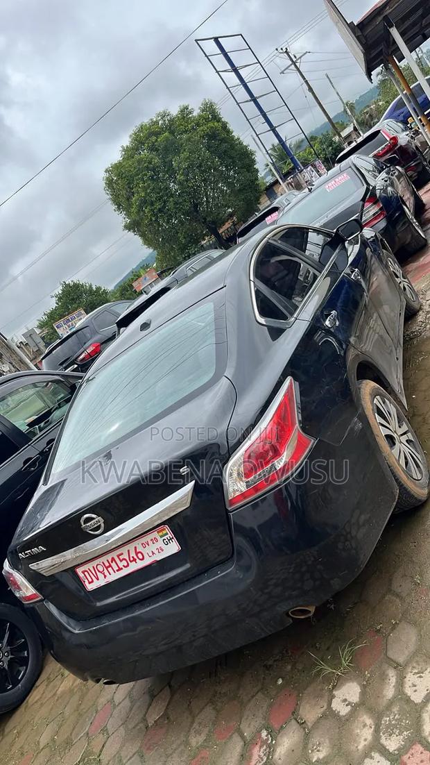 Nissan Altima 2015 Black