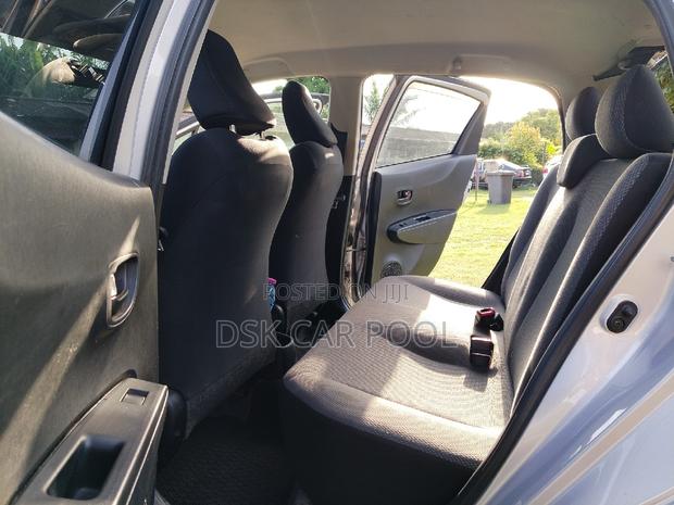 Toyota Vitz 1.3 AWD 5dr 2012 Silver