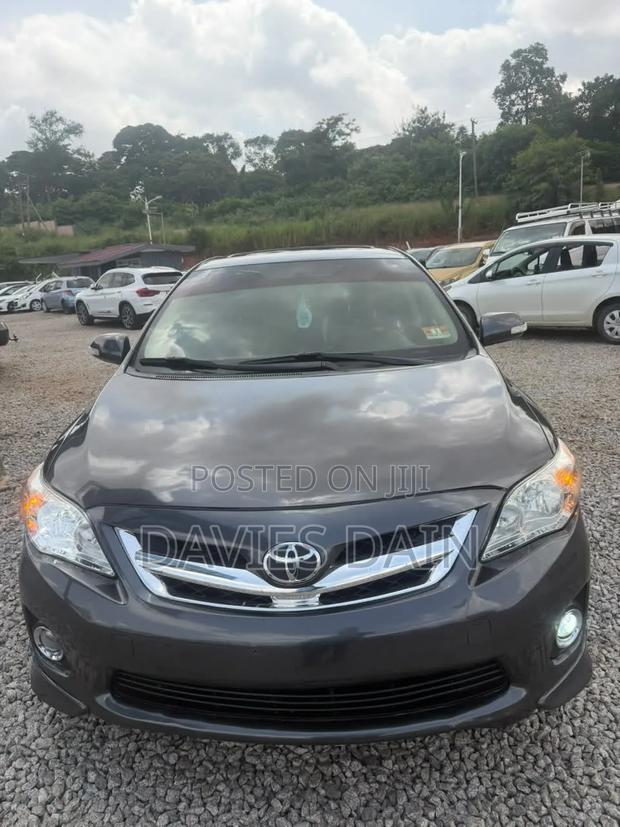 Toyota Corolla 2013 Black