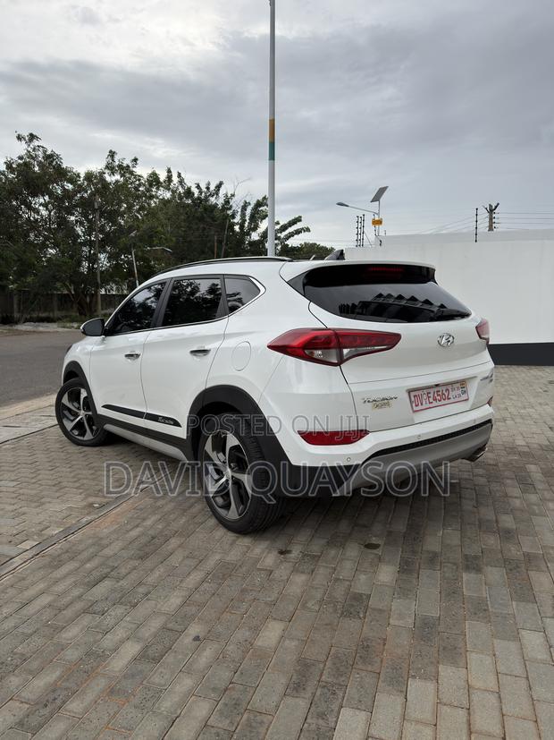 Hyundai Tucson 2018 White