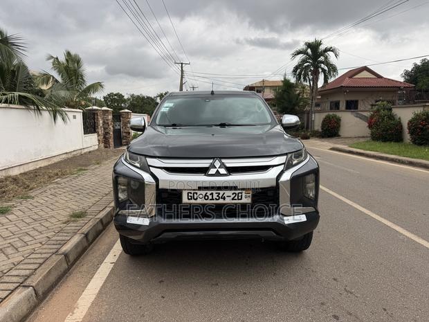 Mitsubishi L200 Double Cab 2.4 181hp 4WD 2020 Gray