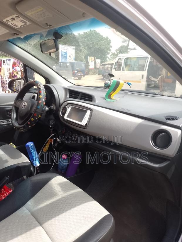Toyota Vitz 1.5 FWD 5dr 2013 Silver