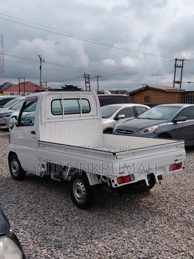 Mitsubishi Minicab Truck 2001 White