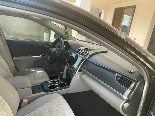 Toyota Camry LE 4dr Sedan (2.5L 4cyl 6A) 2013 Black