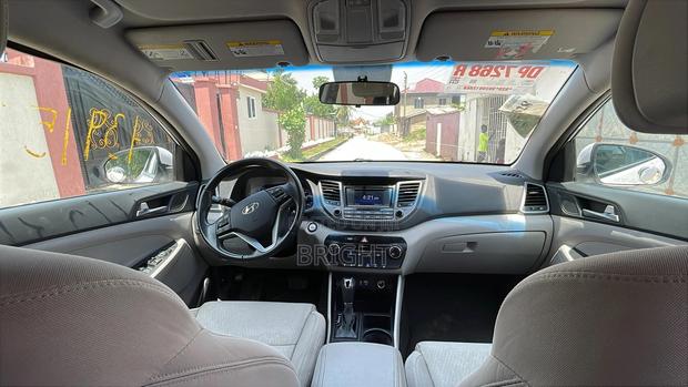 Hyundai Tucson SE AWD 2017 White