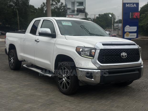 Toyota Tundra SR 2021 White