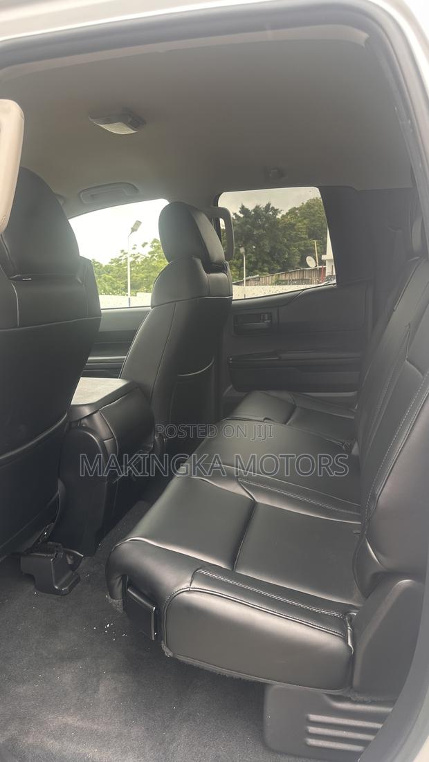 Toyota Tundra SR 2021 White
