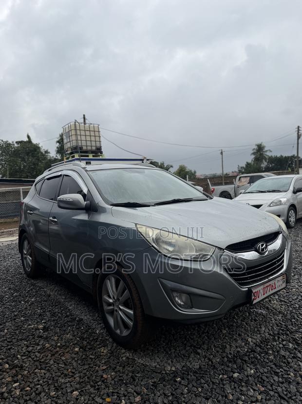 Hyundai Tucson 2013 Silver