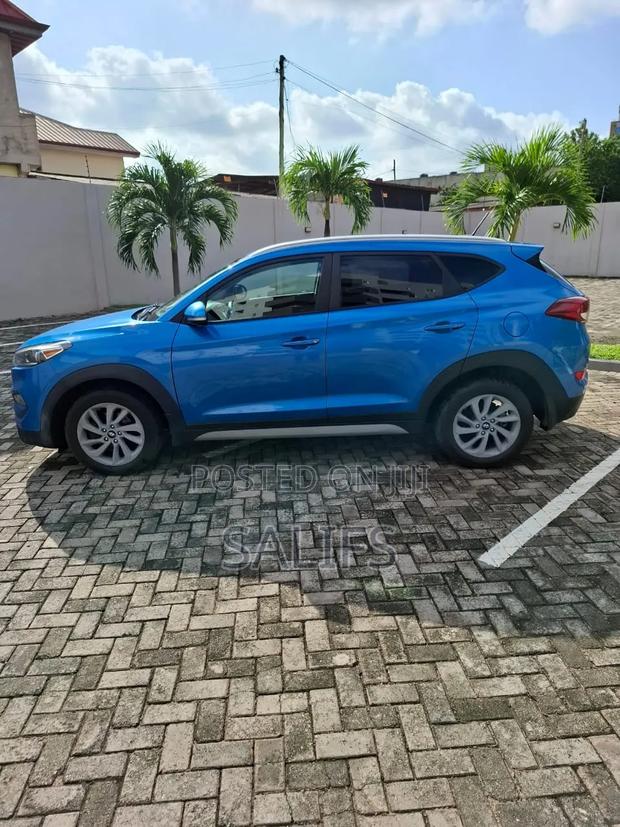 Hyundai Tucson 2017 Blue