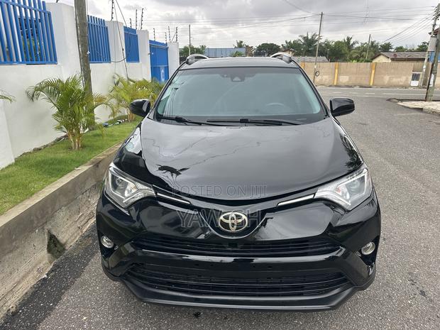 Toyota RAV4 LE 4dr SUV AWD (2.5L 4cyl 6A) 2018 Black