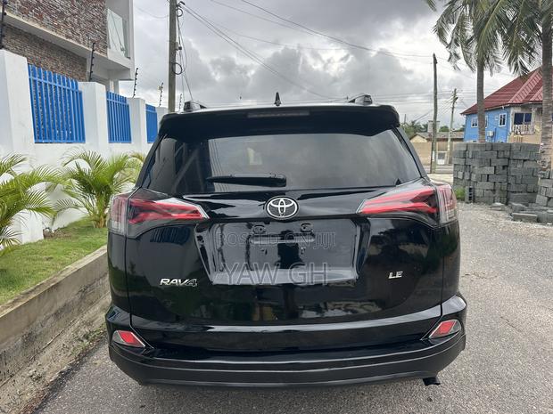 Toyota RAV4 LE 4dr SUV AWD (2.5L 4cyl 6A) 2018 Black