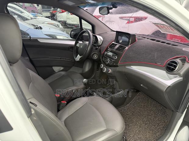Chevrolet Spark 1LT 4dr Hatchback (1.2L 4cyl 5M) 2015 White