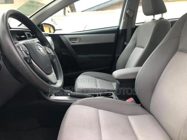 Toyota Corolla 2016 Gray