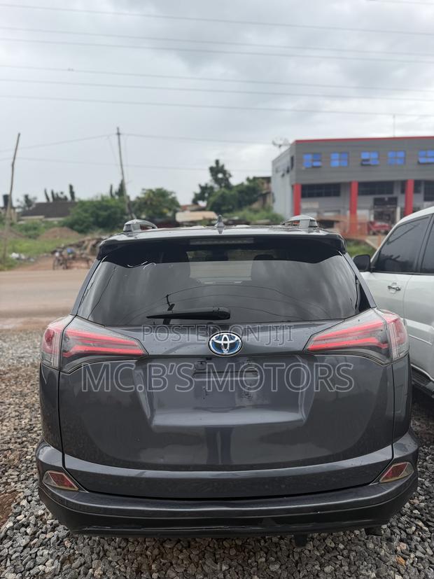 Toyota RAV4 2017 Silver