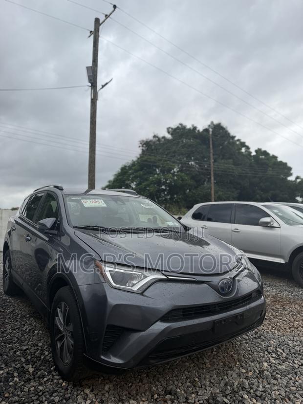 Toyota RAV4 2017 Silver