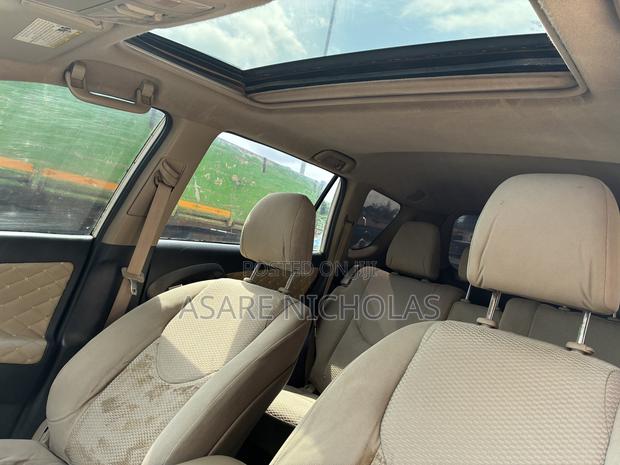 Toyota RAV4 2010 White