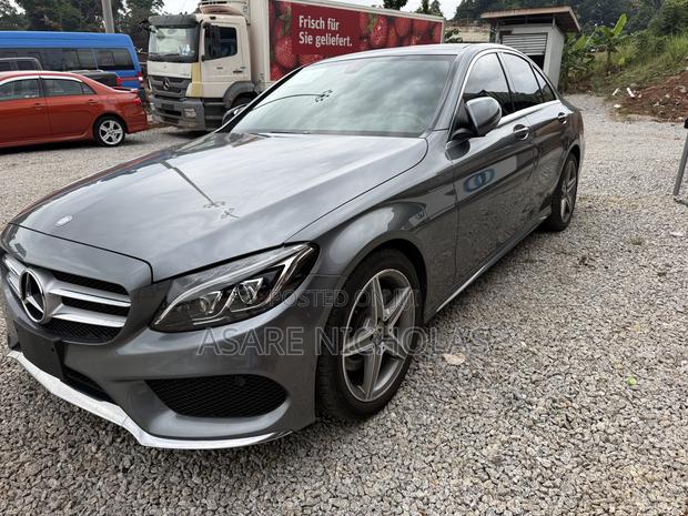 Mercedes-Benz C300 2018 Gray