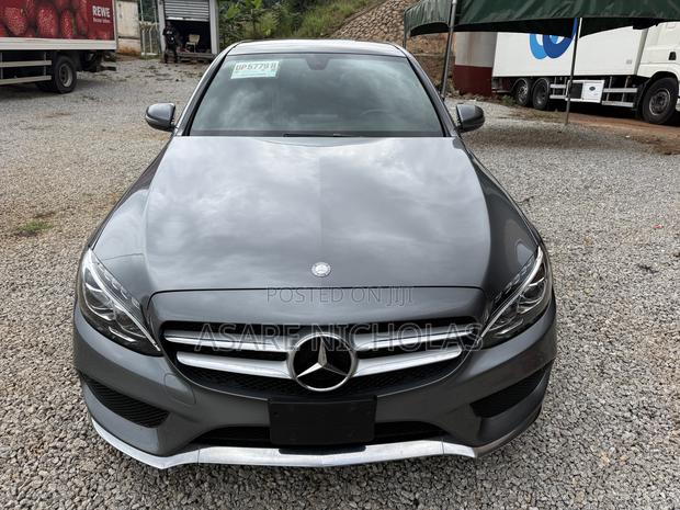 Mercedes-Benz C300 2018 Gray