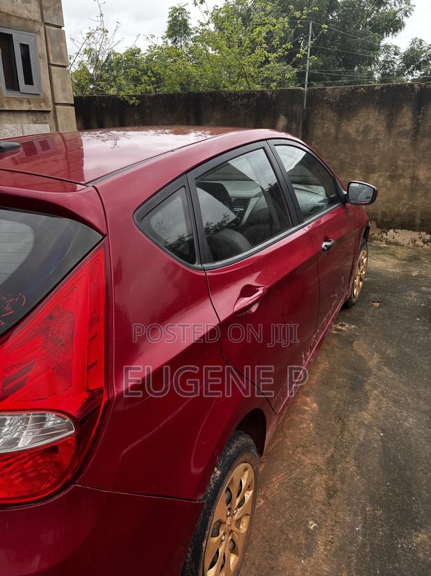 Hyundai Accent 2015 Red